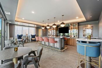 Cocktail lounge & roof deck